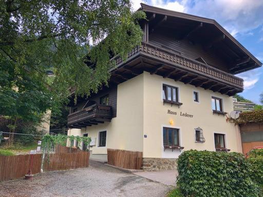 Zell Am See Lake View Apartment ภายนอก รูปภาพ